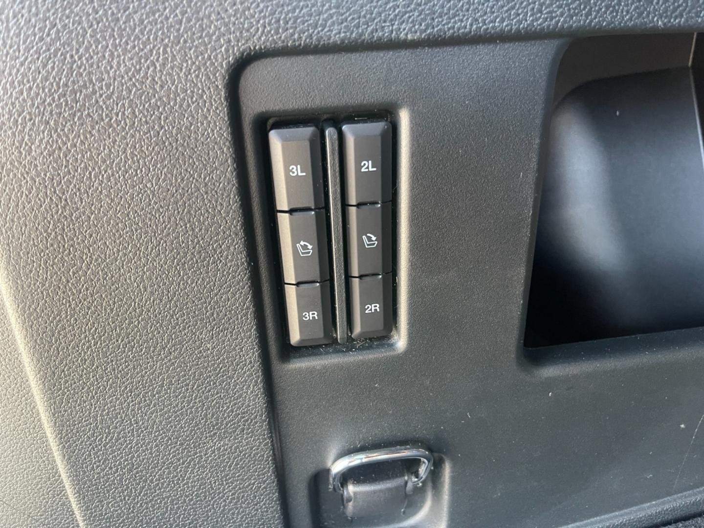 2021 Gray /Black Ford Expedition Limited 302A 4WD (1FMJU2AT0ME) with an 3.5L V6 DOHC 24V TWIN TURBO engine, 10 Speed Auto transmission, located at 11115 Chardon Rd. , Chardon, OH, 44024, (440) 214-9705, 41.580246, -81.241943 - Photo#50